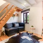 Apartment Cozy Loft W Poll Near Porto Cellars Vila Nova de Gaia