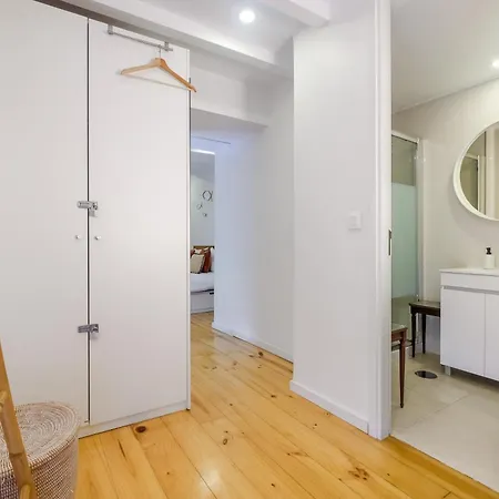 Cozy Loft W Poll Near Porto Cellars *