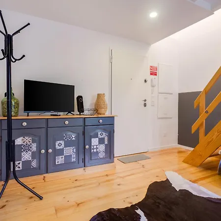 Cozy Loft W Poll Near Porto Cellars Apartman *