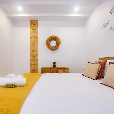 Cozy Loft W Poll Near Porto Cellars شقة فيلا نوفا دي غايا