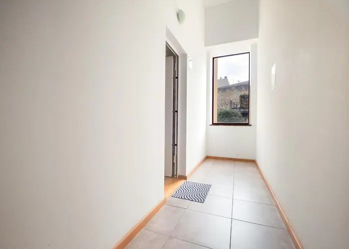 Cozy Loft W Poll Near Porto Cellars