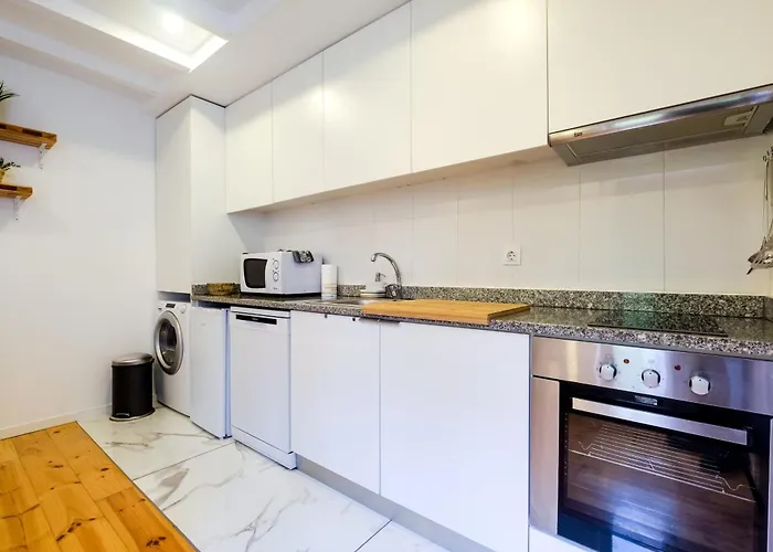 Cozy Loft W Poll Near Porto Cellars *