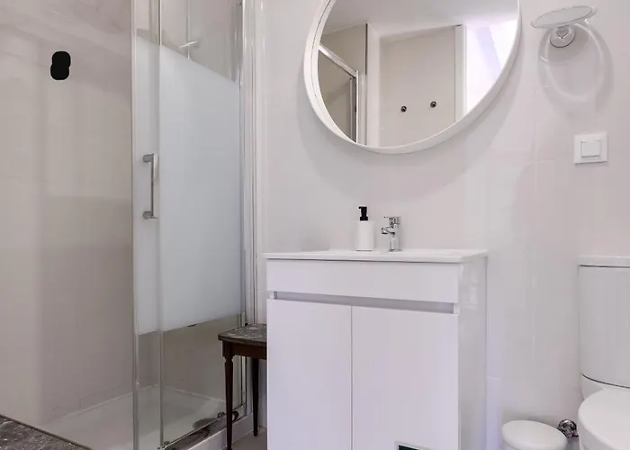 Cozy Loft W Poll Near Porto Cellars شقة *